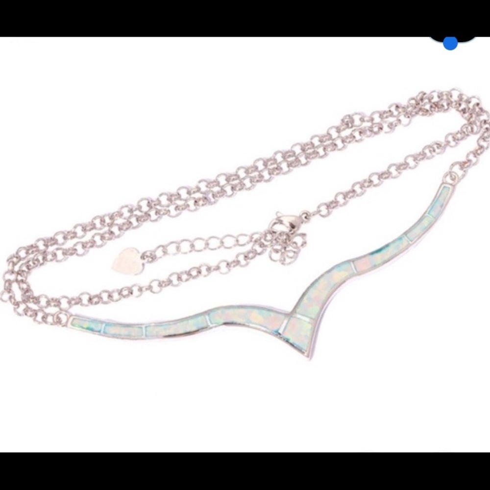 Fashion necklace opal pendant